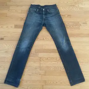 Dior av Hedi Slimane jeans, SS06. Finnns några små defekter men inget man märker av. Strl 30 sitter slim/straight 