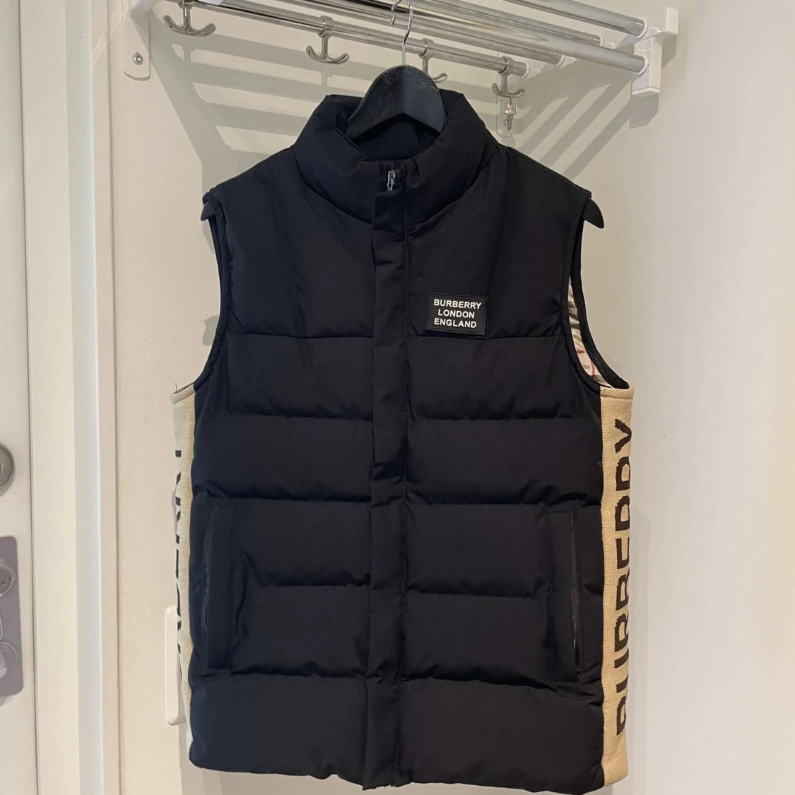 Burberry Väst stl S - 91