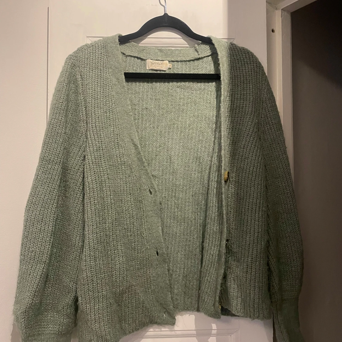 Grön stickad kofta från Only - 91