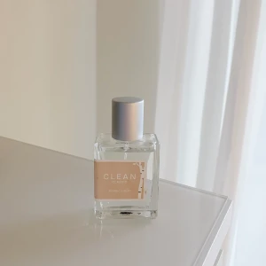 Clean Parfym - Clean Nordic light, 30ml. 80-90% kvar (som på bild1)🤍