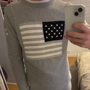 Gant Stickad Tröja - Säljer en efterfrågad gant tröja i strl S. Pris kan diskuteras. Längd 182