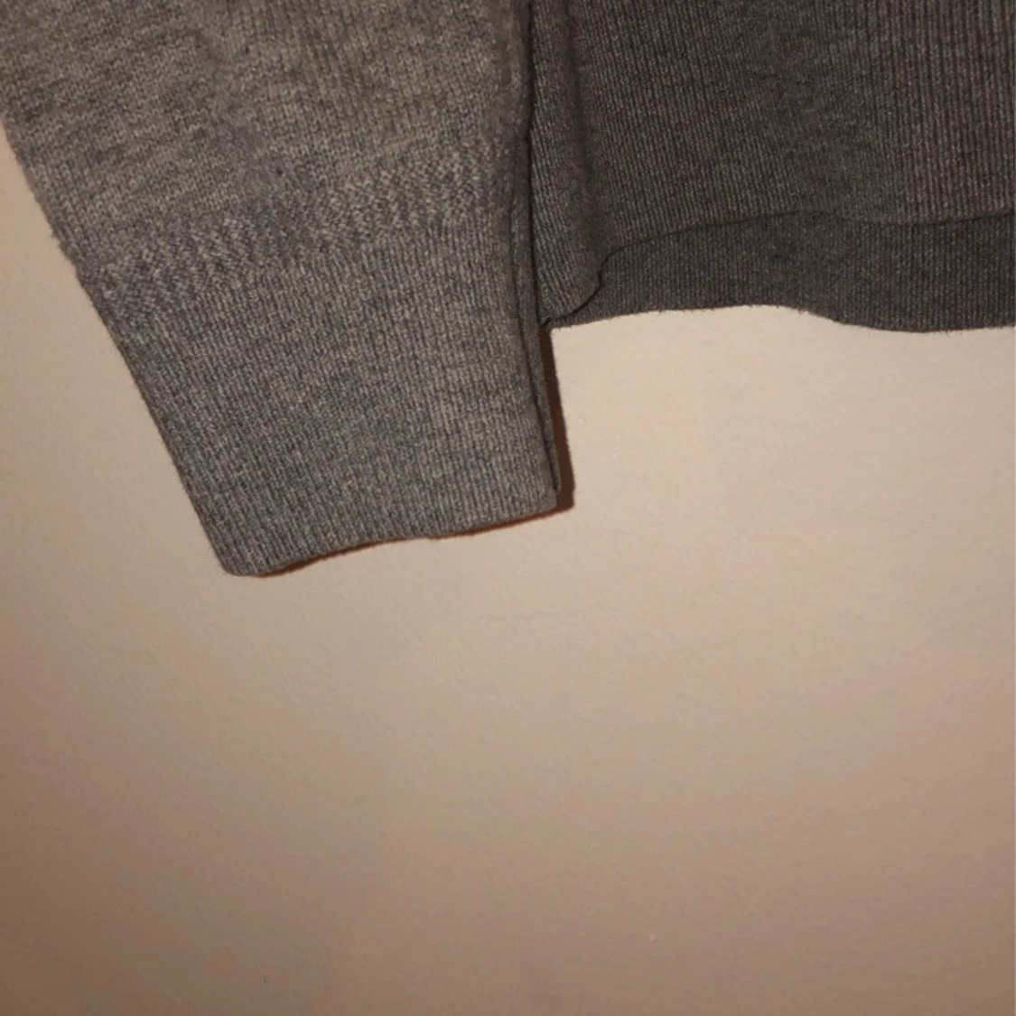 Grå tröja med dragkedja från Tommy Hilfiger - 4