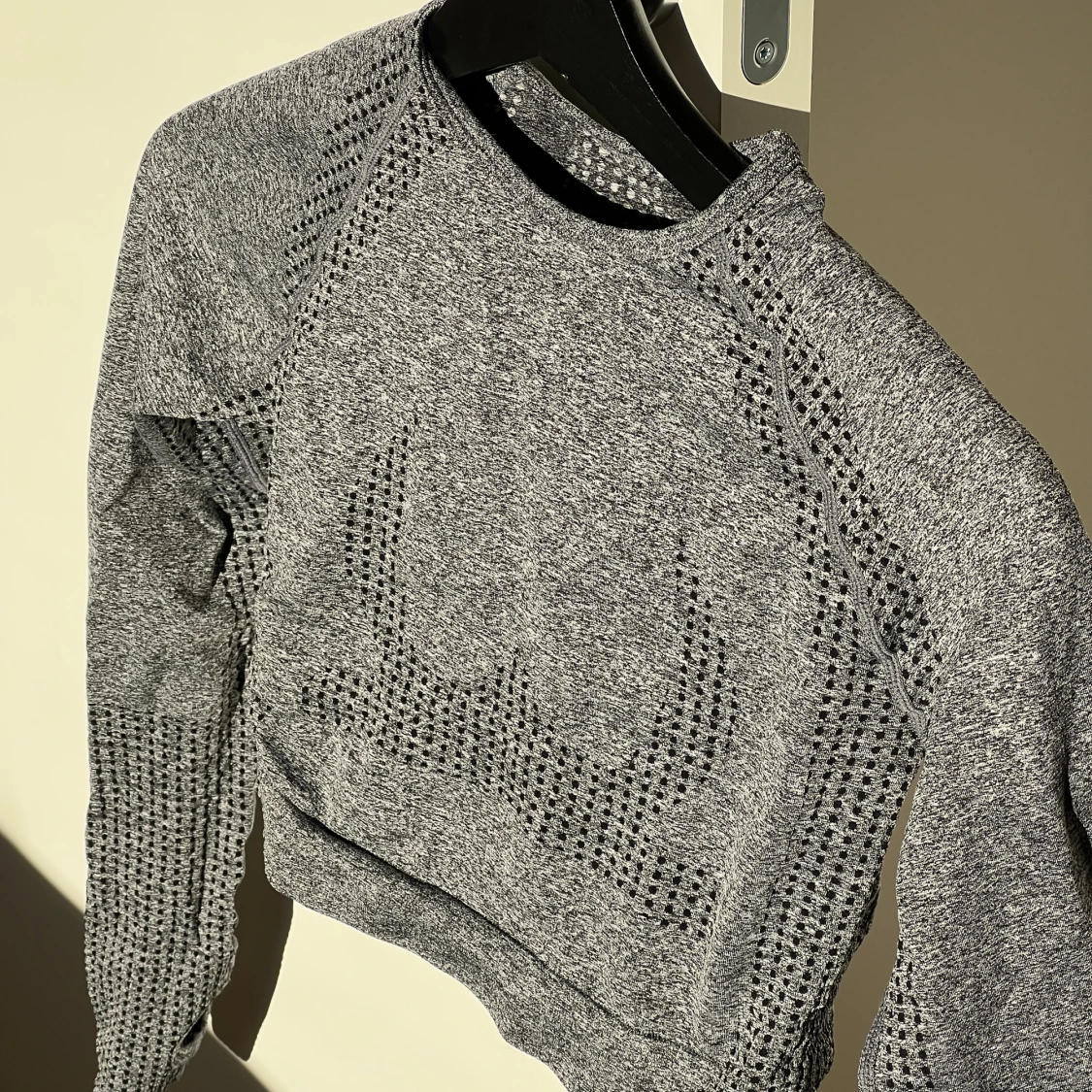 Grå långärmad träningströja shein