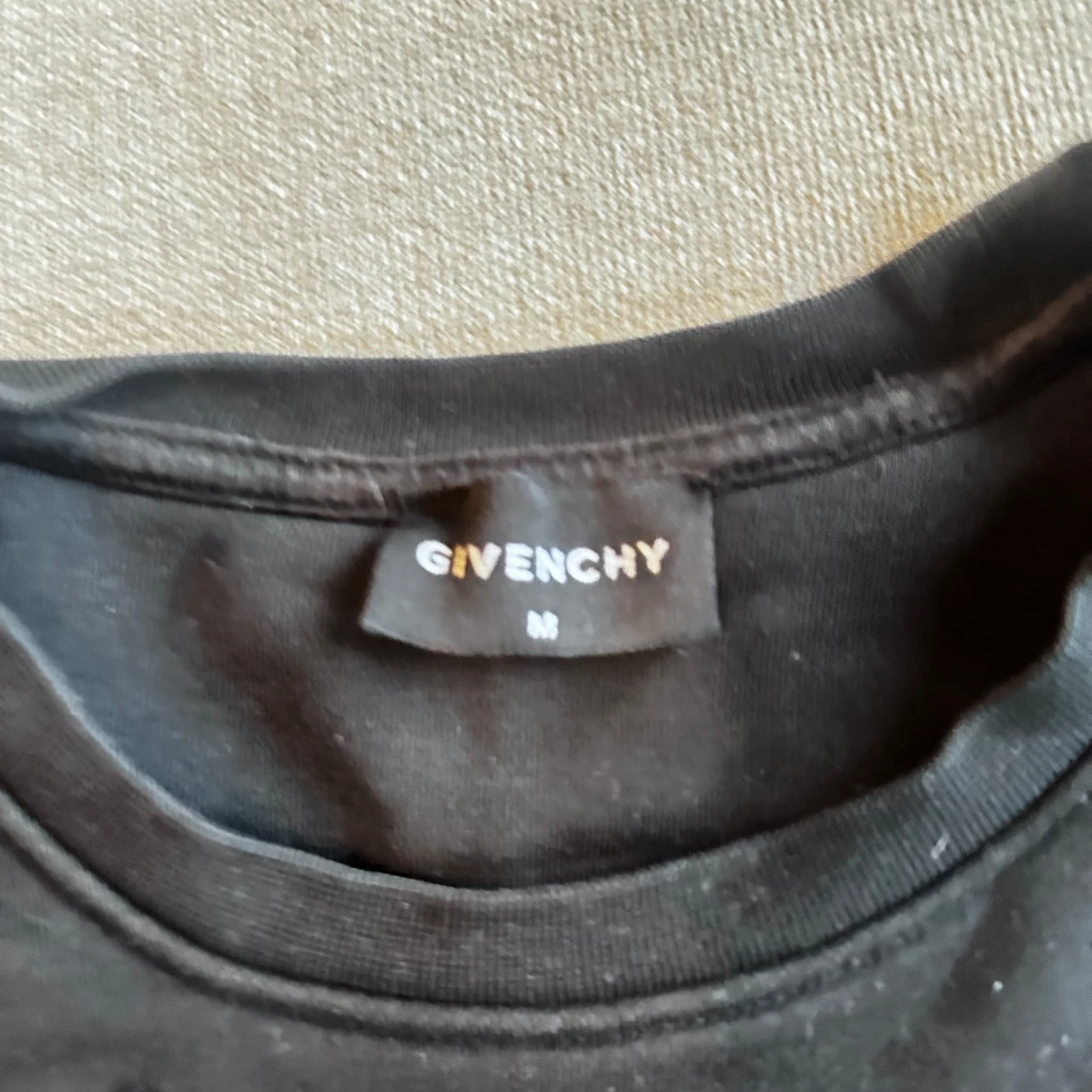 Svart tröja med stjärnor från Givenchy - 2