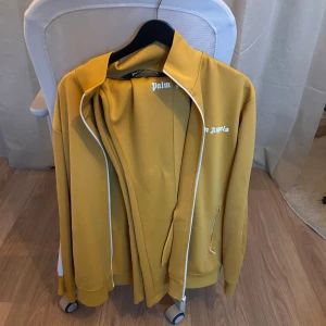 Palm angles tracksuit - Good fit Only Worn a few times top and bottom included 