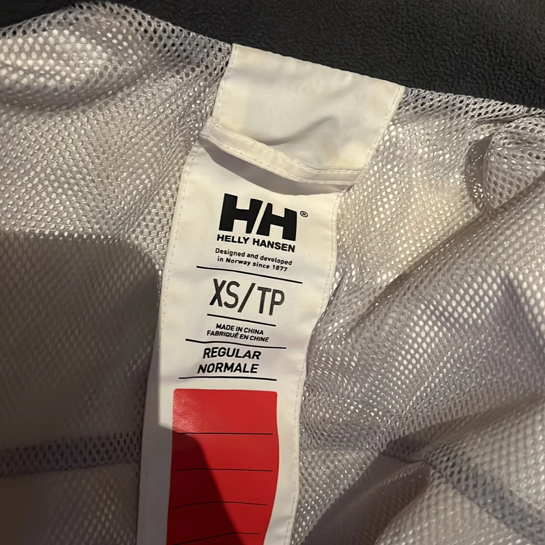 Vit vindjacka från Helly Hansen Xs - 3
