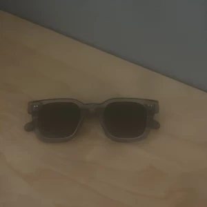 Säljer dessa chimis. Ingen kartong bara solglasögonen - Otroligt bra och snygga solglasögon, aldrig använt 