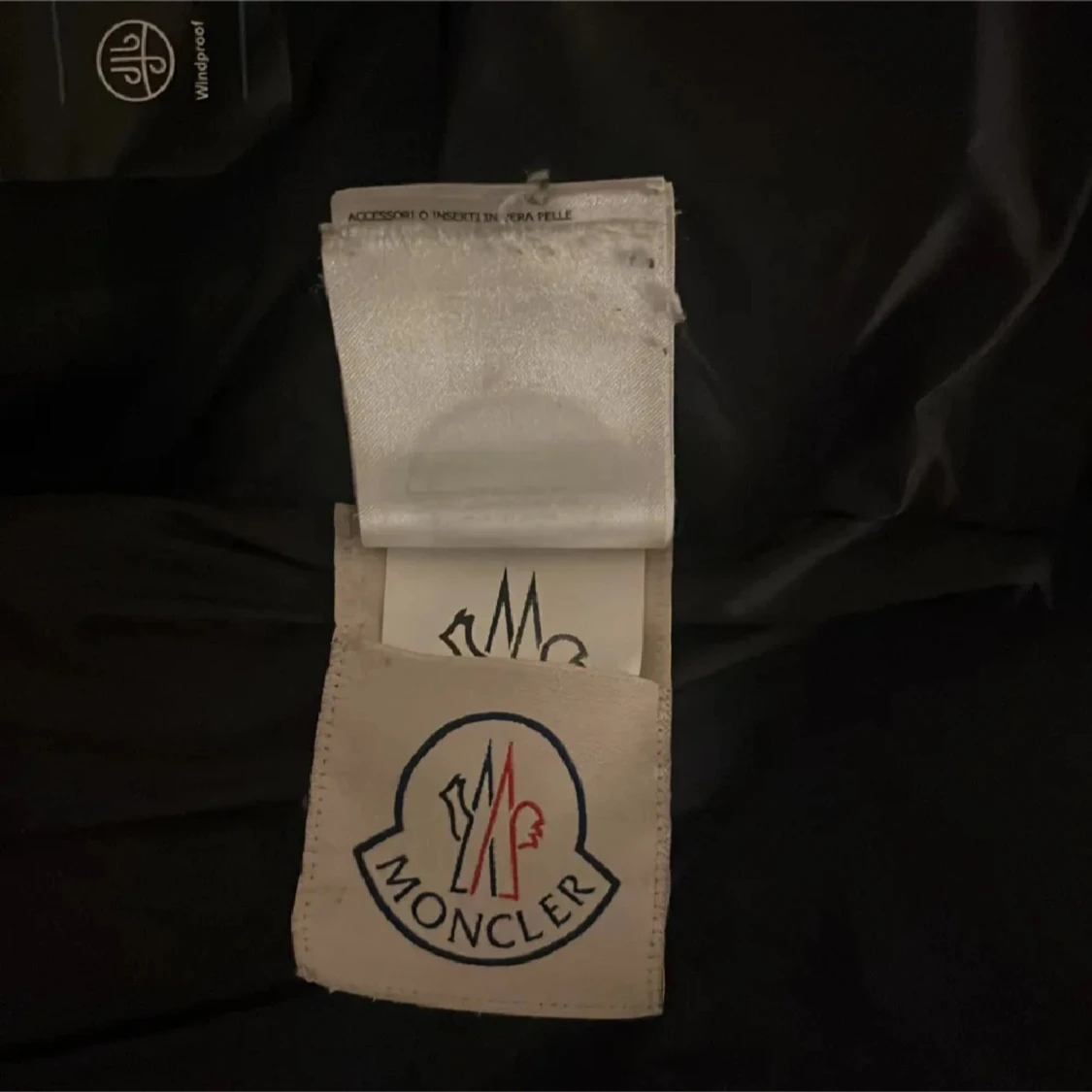 Svart pufferjacka från Moncler - 3