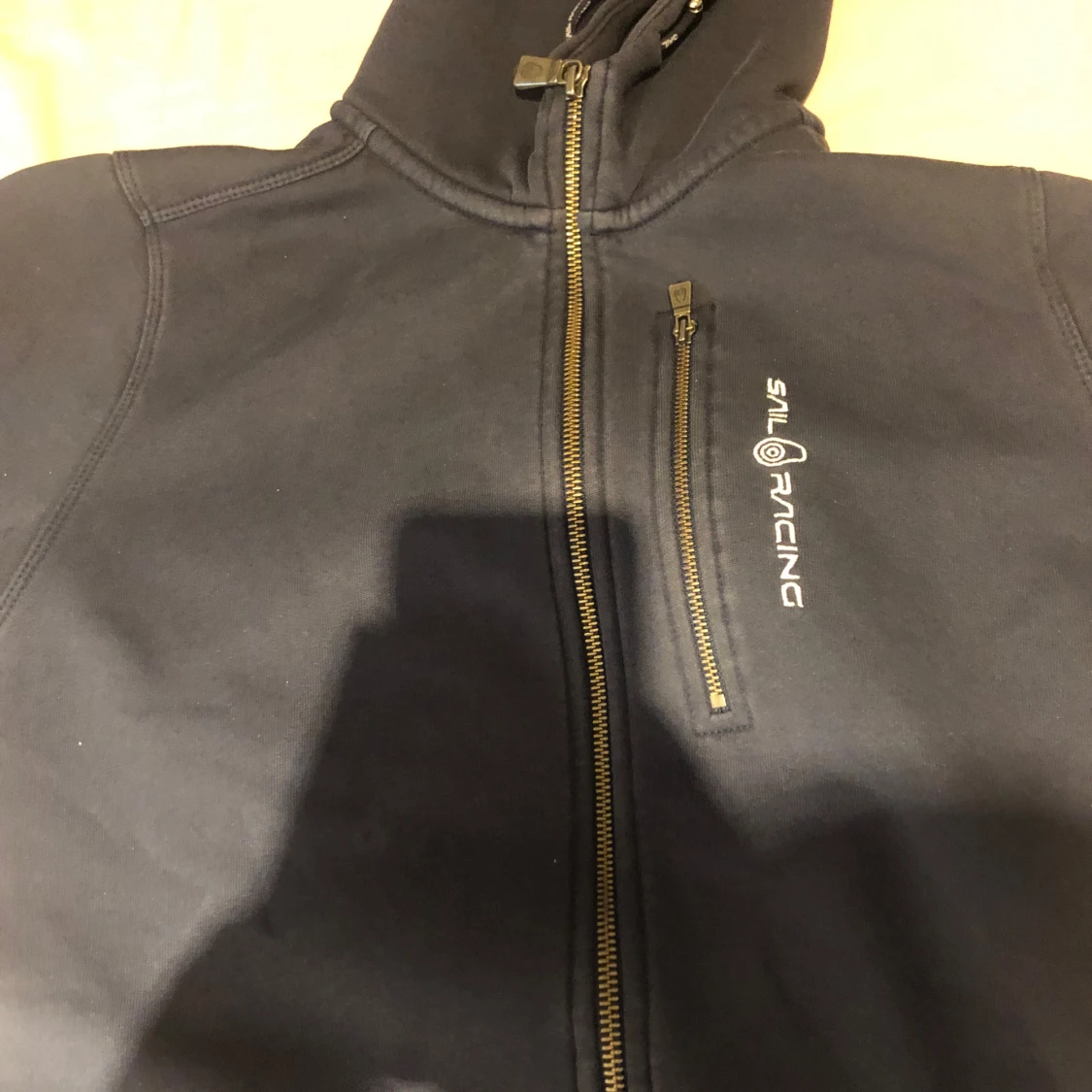 Marinblå hoodie från Sail Racing - 3