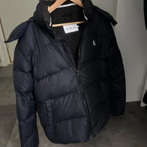 Säljer en fet vinterjacka - Perfekt jacka till vintern, varm skön och perfekt skick.