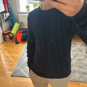 Blå tjocktröja S - Blå tjocktröja, storlek S, skön, skick 9/10