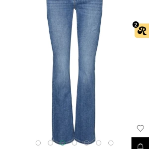 Jeans - Säljer mina jeans från vero moda eftersom att dem är för stora på mig