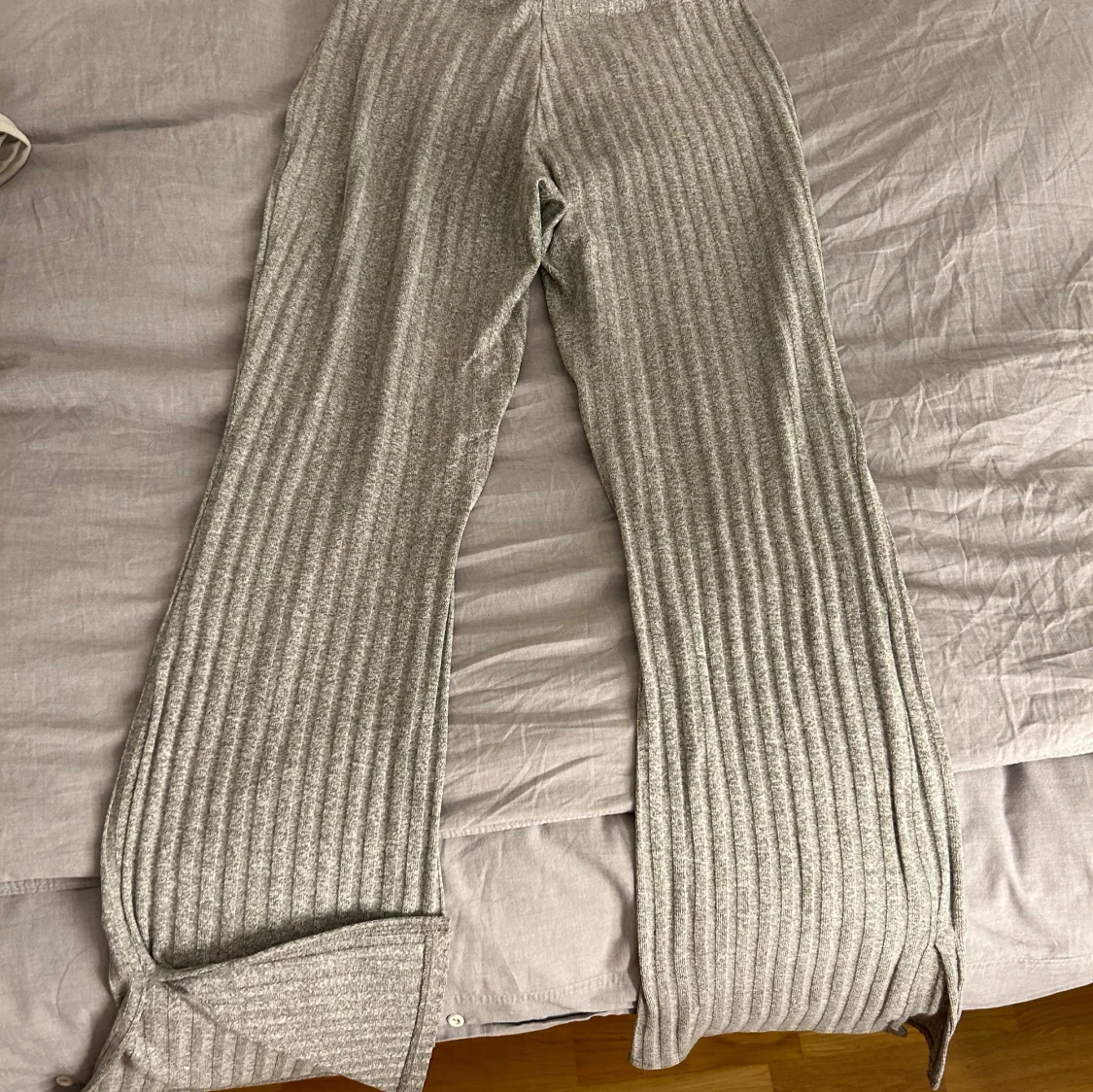 Gråa mjukisbyxor - 90