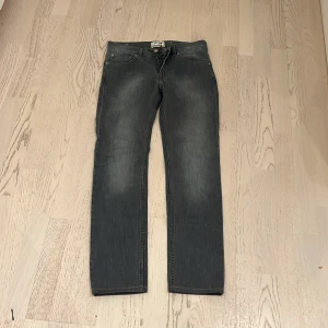 Acne Studios jeans - Skick 9.5/10🔥 | Nypris ca 3599kr vårat pris 499kr | Hör av er vid frågor eller fler bilder.