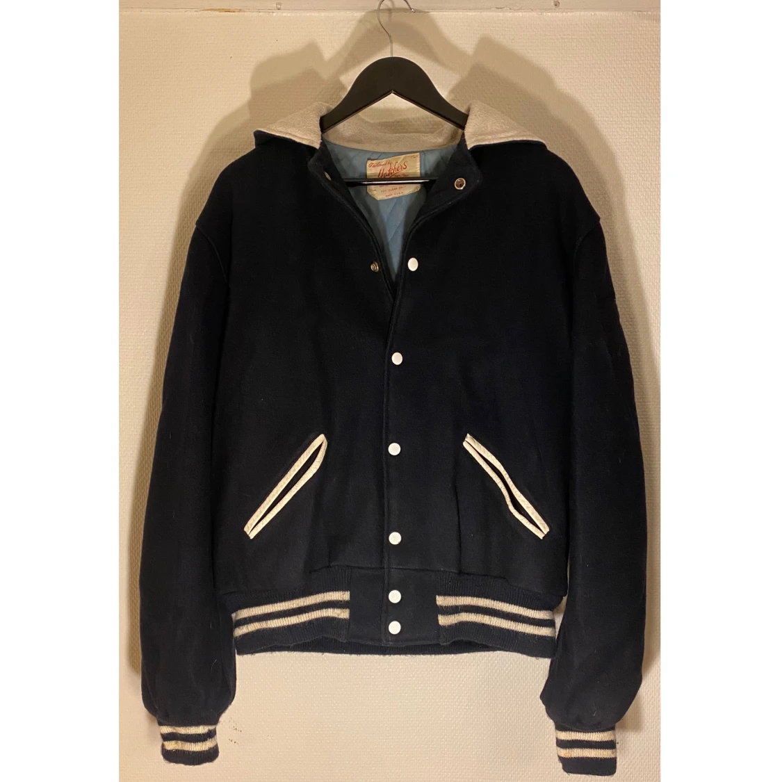 Varsity Jacka med dragkedja på luvan  - Hatchers - 90
