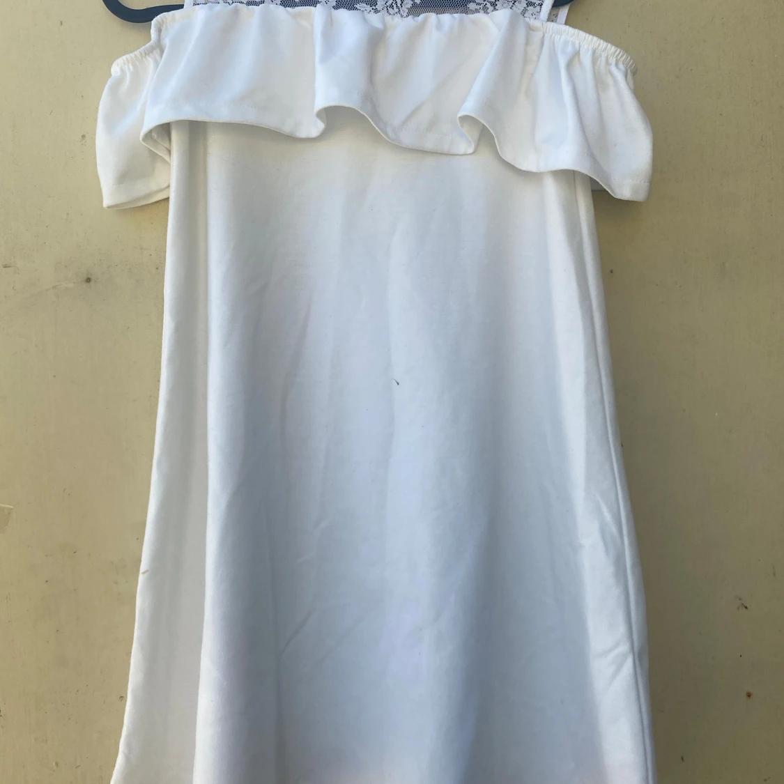 Vit klänning från Holly & Whyte by Lindex