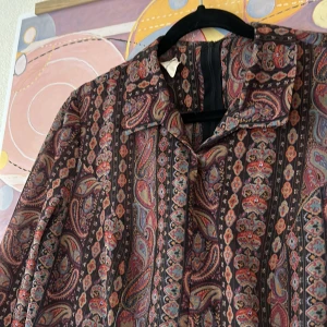 Vintage patterned dress - Old school vintage dress