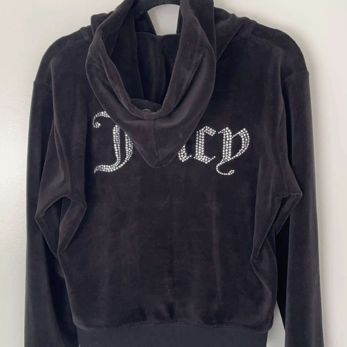 Svart velour hoodie från Juicy Couture - 91