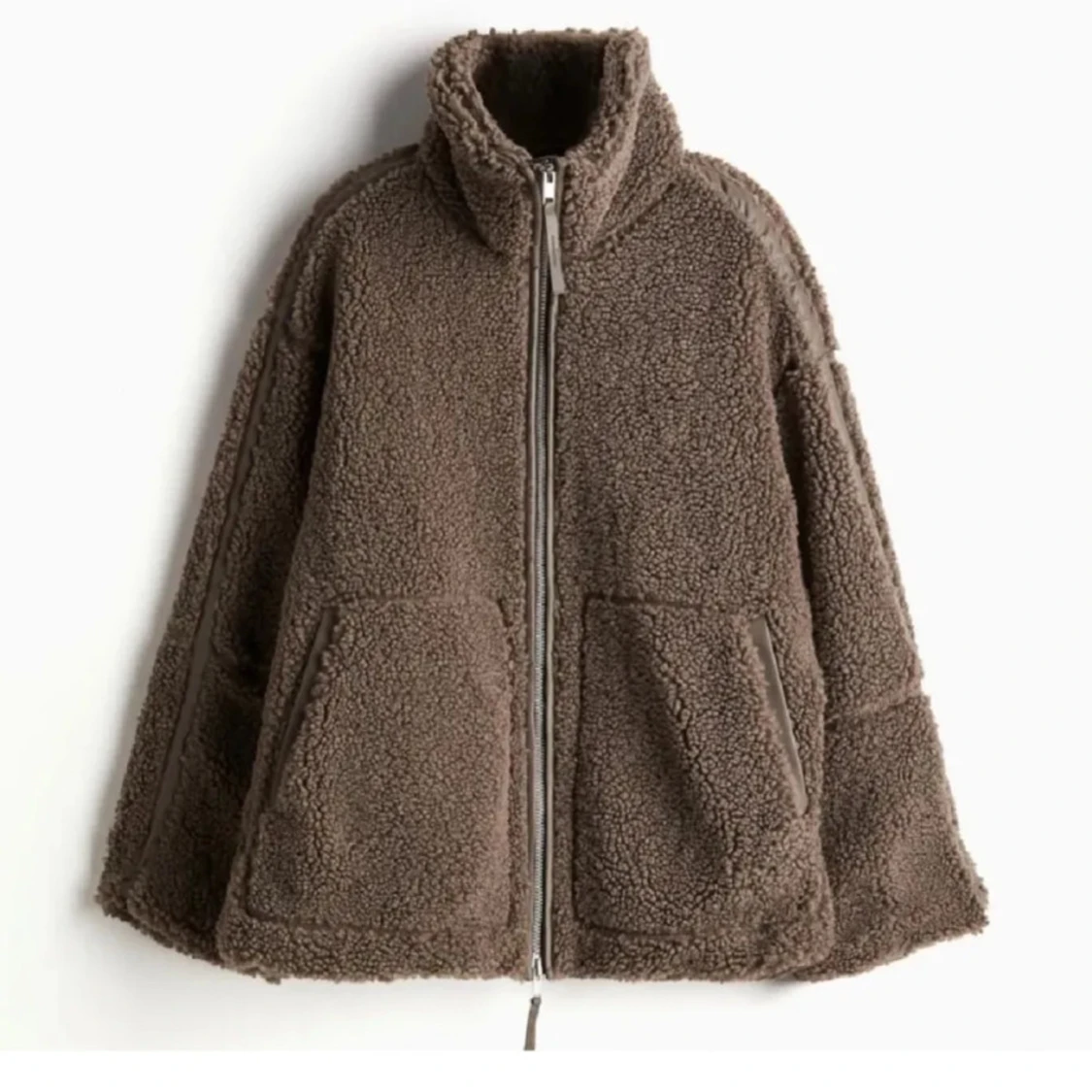 Brun teddyjacka med dragkedja