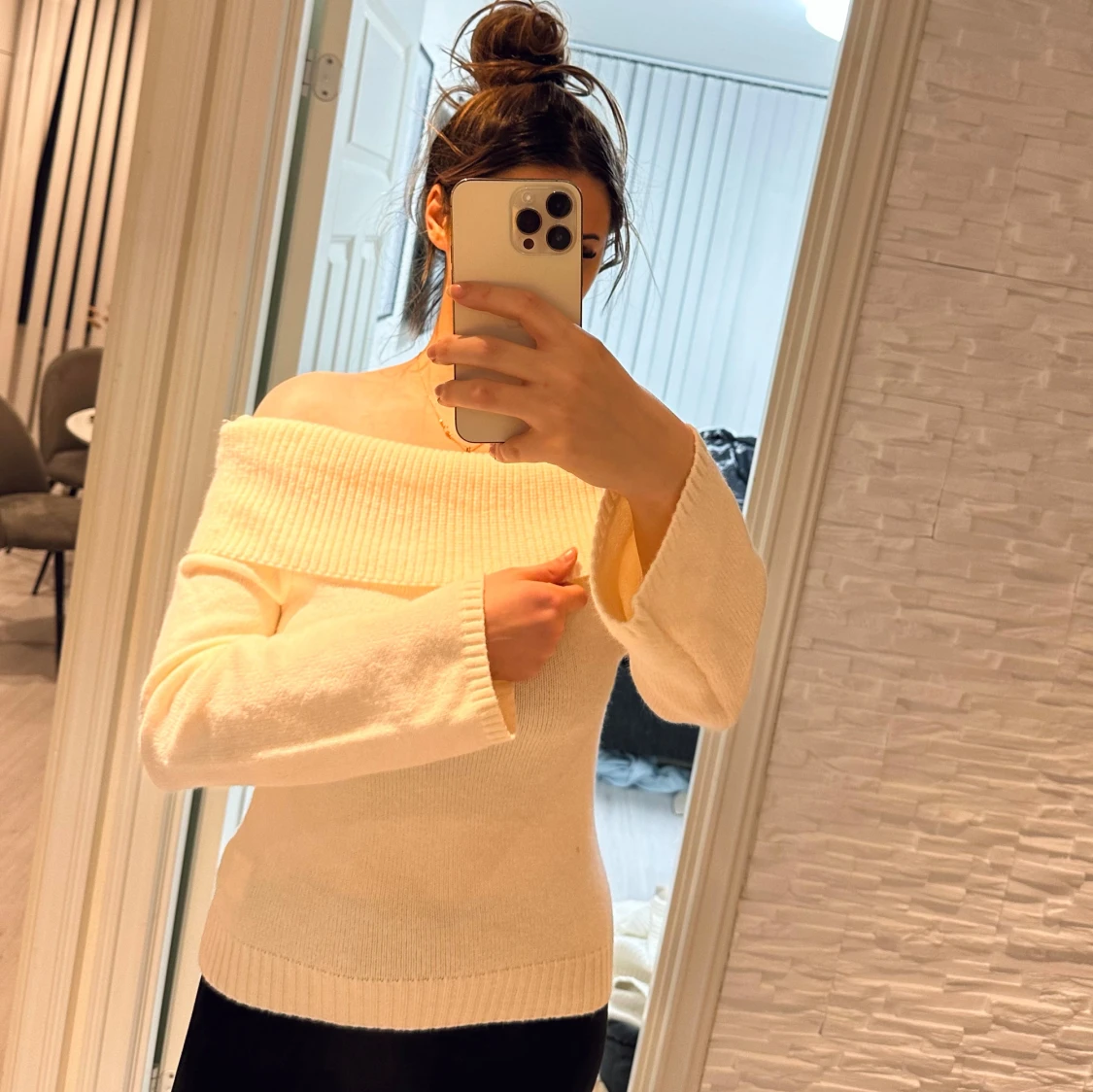 Vit offshoulder tröja - 90