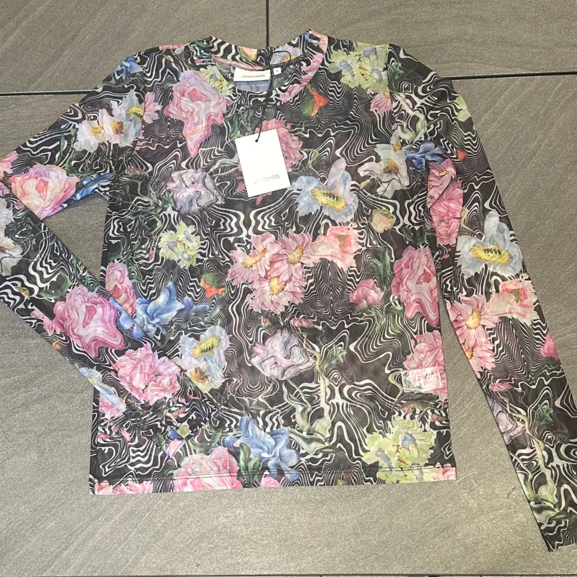 New Junkyard flowery black mesh top,size S - 90