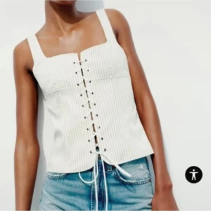 Zara korsett topp  - Slutsåld, köpt och testad men aldrig använd 