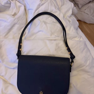 Tory Burch väska - Tory burch väska fick i present, har dust bag och påse kvar