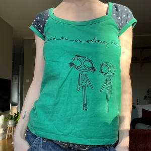 Söt tshirt - Cool tshirt med unikt print🌺