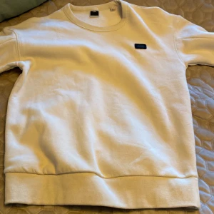 Beige Jack&Jones tröja - Mycket bra skick. Aldrig använd.
