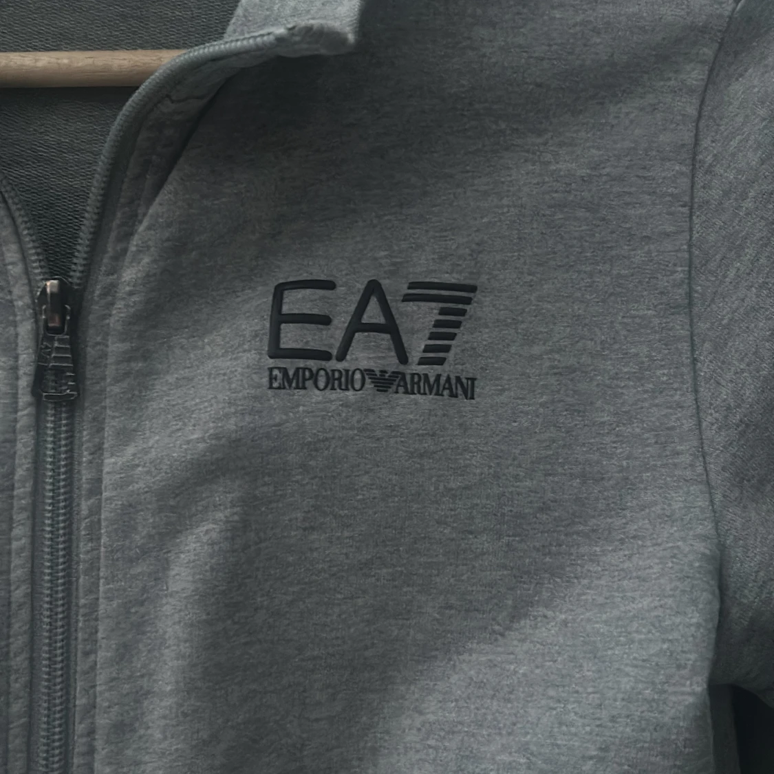 Grå tröja från Emporio Armani - 2