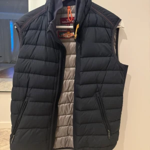 Parajumpers väst - Riktigt bra skick Size S