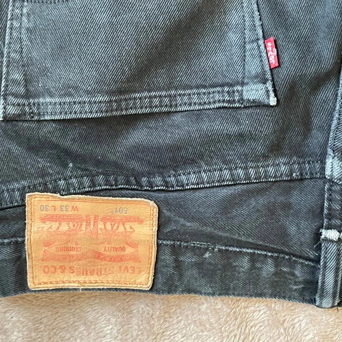 3 x Levis 501 samma strl med hål på samma ställe - 92