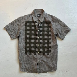 japanese skjorta från PPFM - skön vintage ppfm skjorta, jag är 183, den passar mig lite cropped. kom privat för fler bilder:)