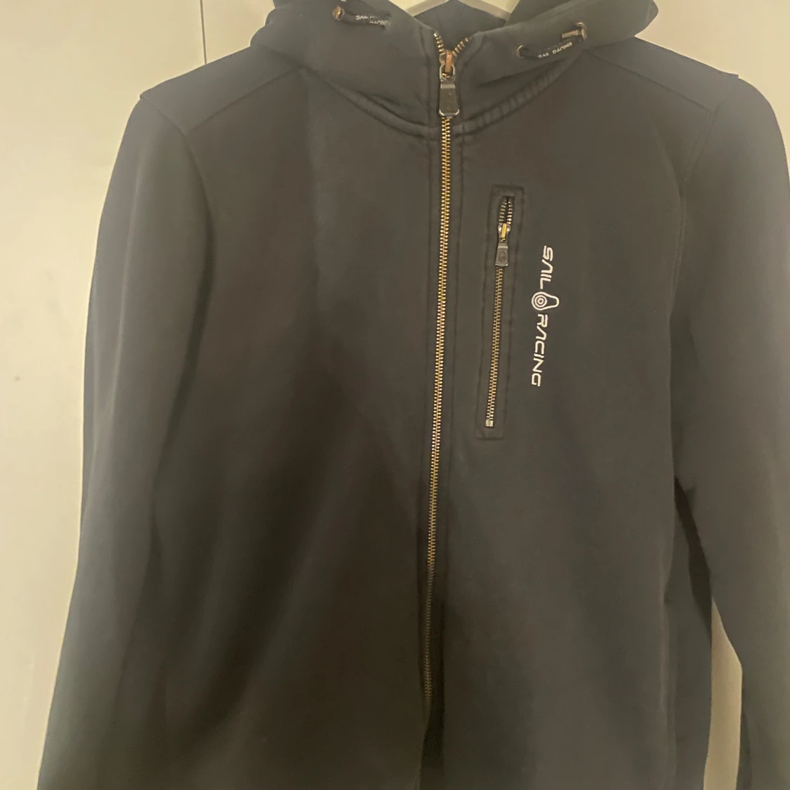 Svart zip hoddie från Sail Racing - 90
