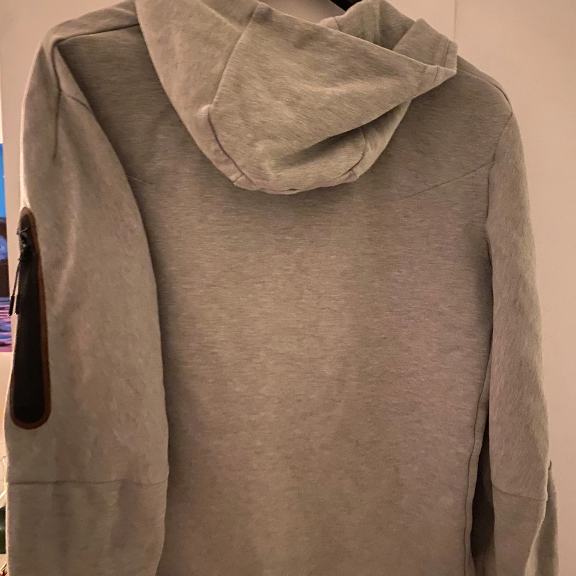 Nike tech jacka - 90