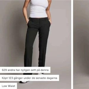 Lågmidjade kostymbyxor - I modellen Wera från bikbok!