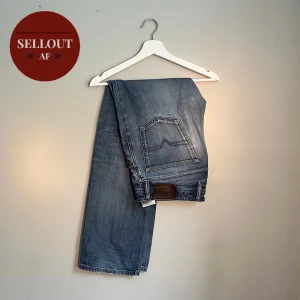 Diesel jeans - Stört snygga jeans från diesel i en ljusblå färg. Rak passform. Fint skick. Skicka DM vid frågor och funderingar!