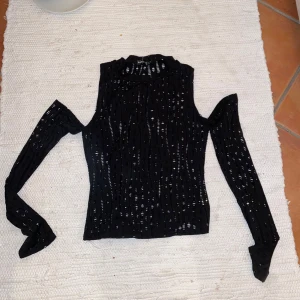 Svart hålig tröja  - Storlek: s  Ny 💕