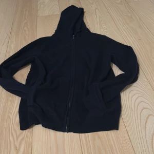 Merinoull hoodie - 9/10 bra skicka storlek M