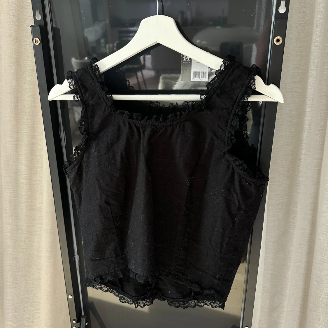 Linne med spetsdetaljer - 91