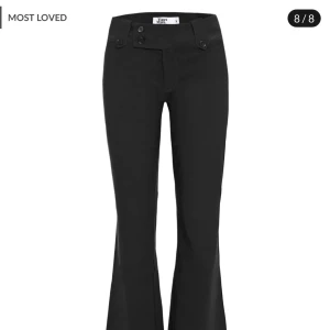 Tiger mist kostymbyxor  - Säljer nu dessa skit snygga tiger mist kostymbyxor som använts 1-2 gånger!  Jättesnygga detaljer som får byxorna att sticka ut o va unika! Passar perfekt till vad som helst och något alla behlver i deras garderob!