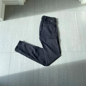 Replay Anbass Hyperflex Jeans  - Säljer nu dessa snygga replay Anbass Hyperflex jeans, skriv för fler bilder/frågor🙌🏼