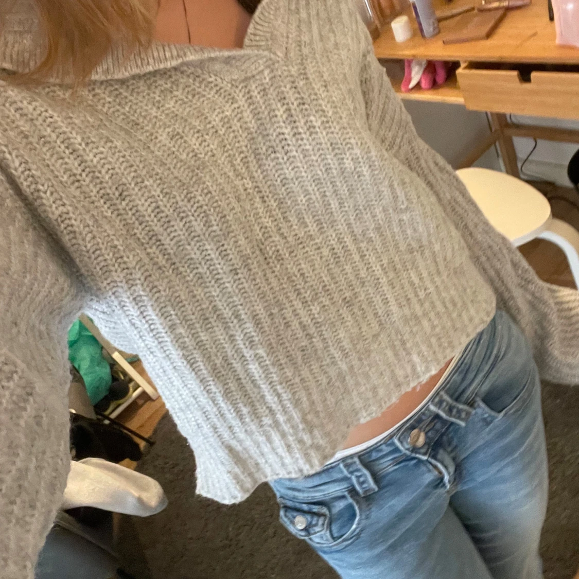 Ljusgrå stickad tröja  - 91