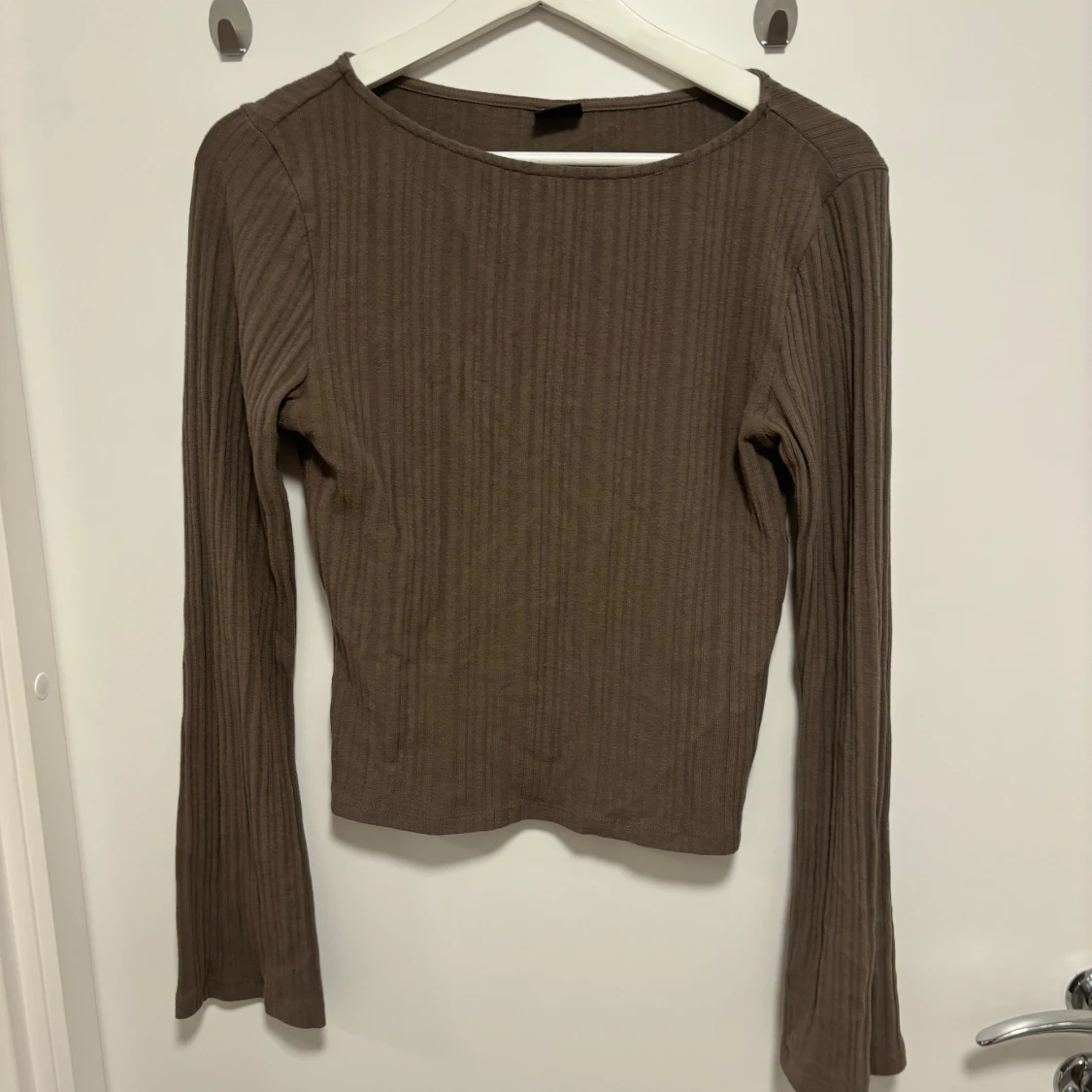 Brun långärmad tröja 