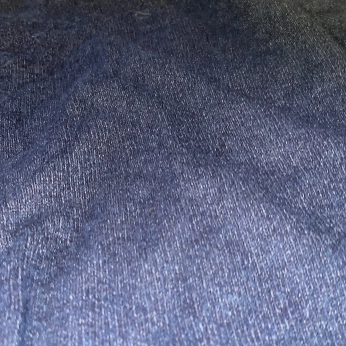 Mörkblå stickad tröja - 90