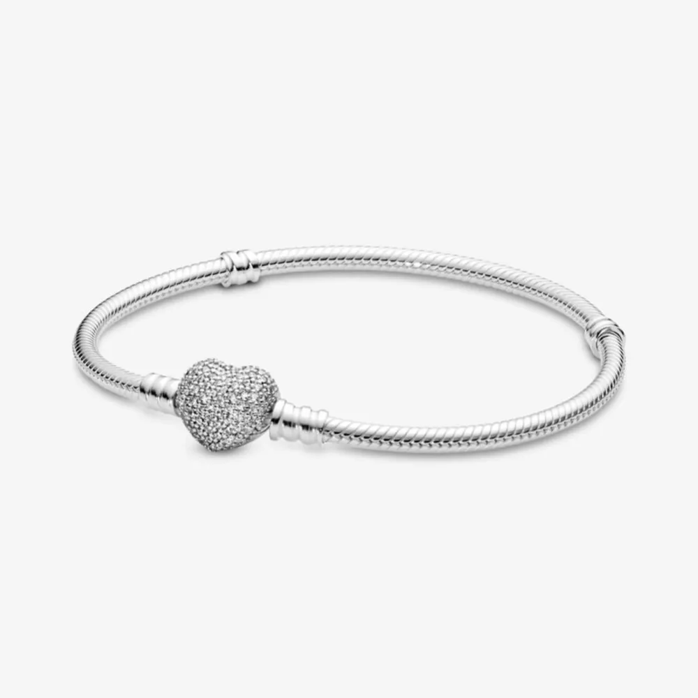 Eftertraktade diamant hjärt armbandet från Pandora 💎. Accessoarer.