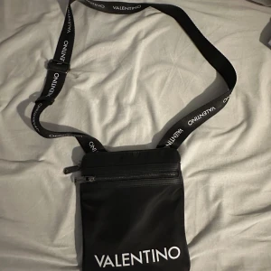 Valentino - Som ny