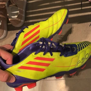 Adidas f50  - Otroligt sällsynta f50 Mycket bra skick  Storlek 42   