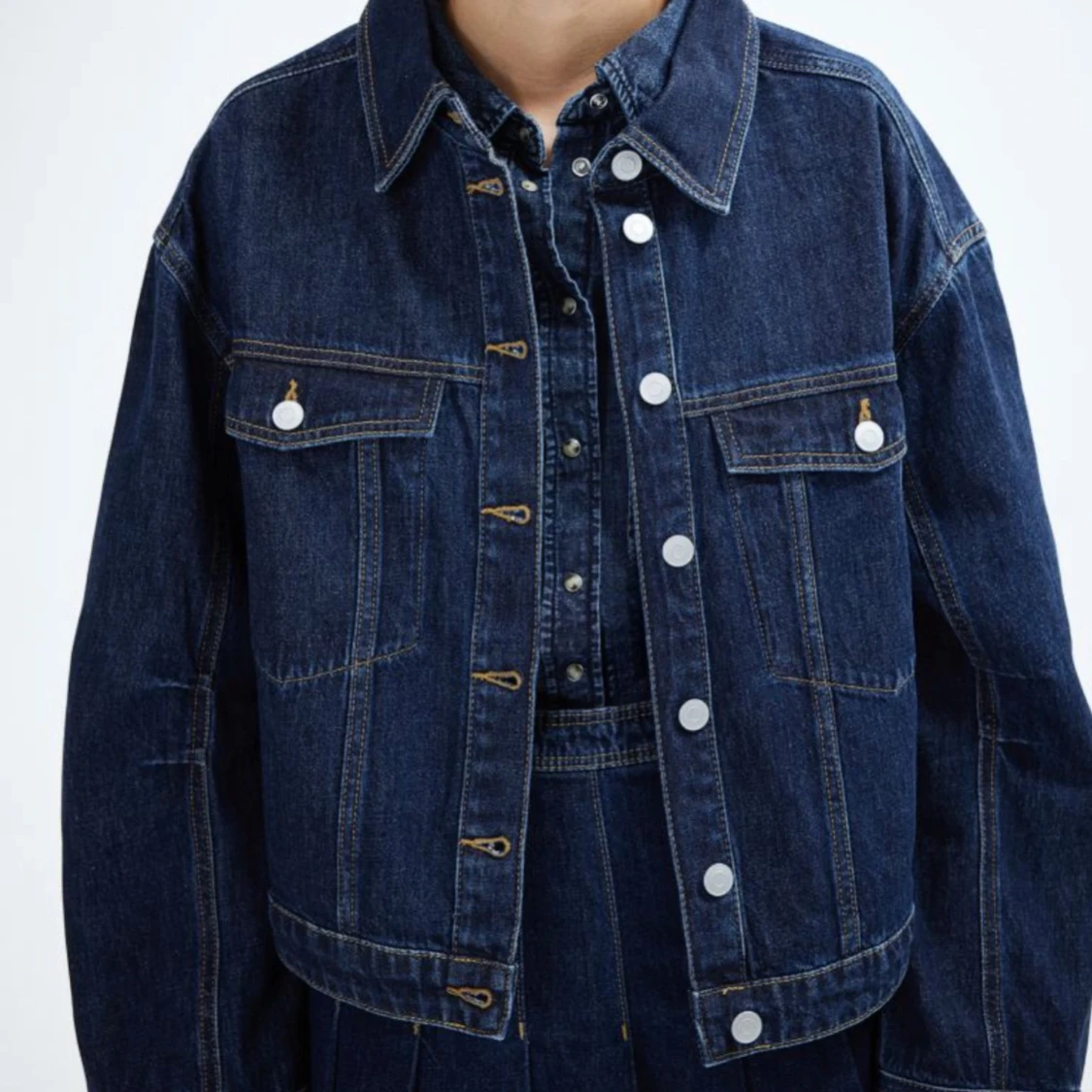 Slutsåld denim jacka/skjorta - 90