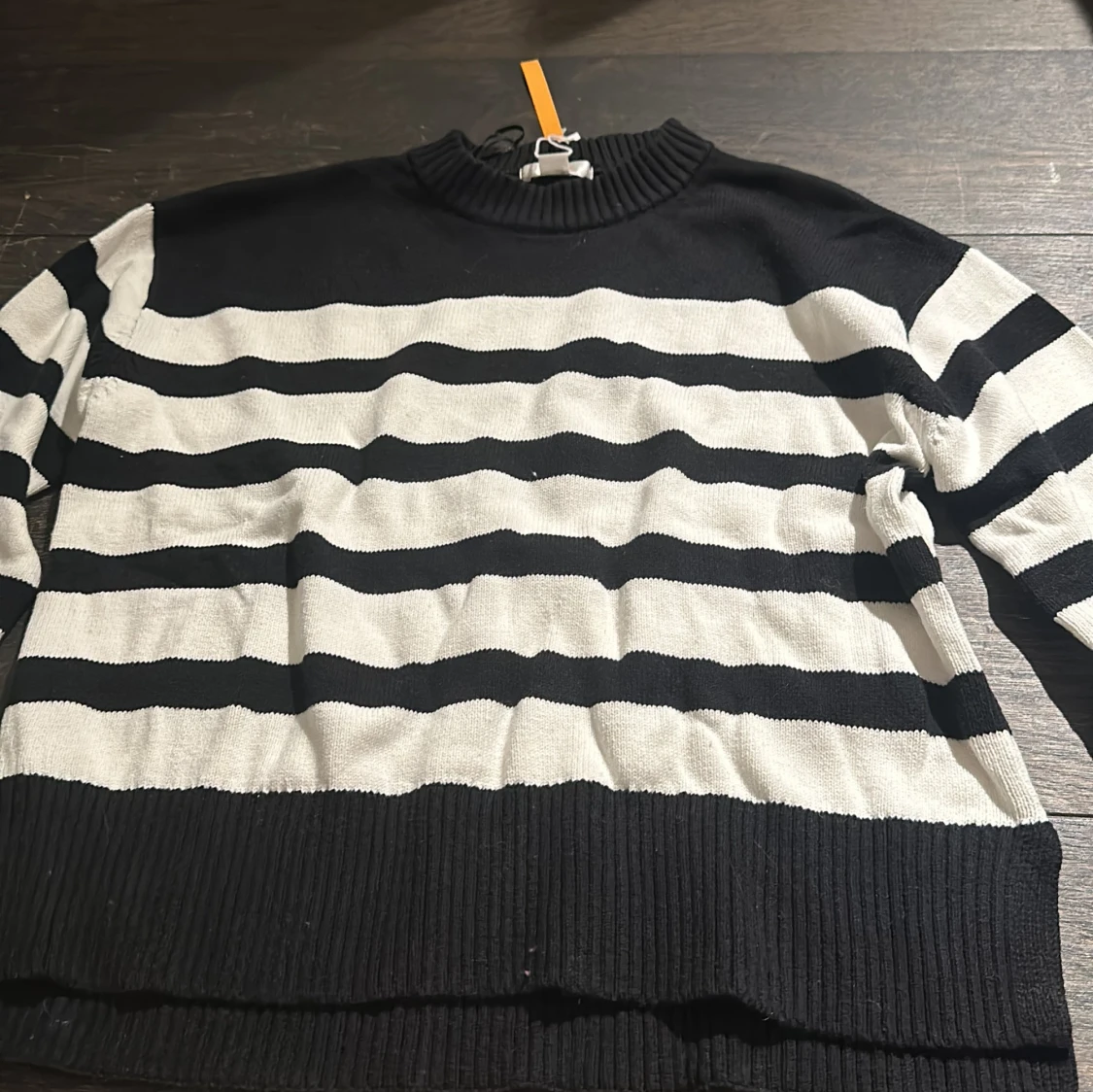 Gina Tricot tröja aldrig använd - 90